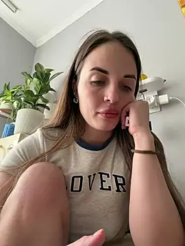 Snapshot of AmiLavs chatting on March 2026 10:42:02 AM AmiLavs online show from March 2026 10:42:02 AM