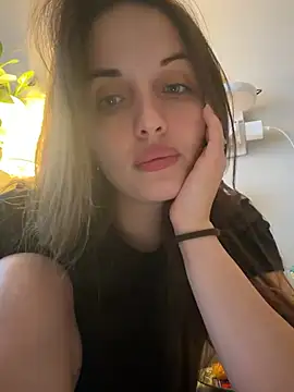 Snapshot of AmiLavs chatting on March 2026 03:15:01 PM AmiLavs online show from March 2026 03:15:01 PM