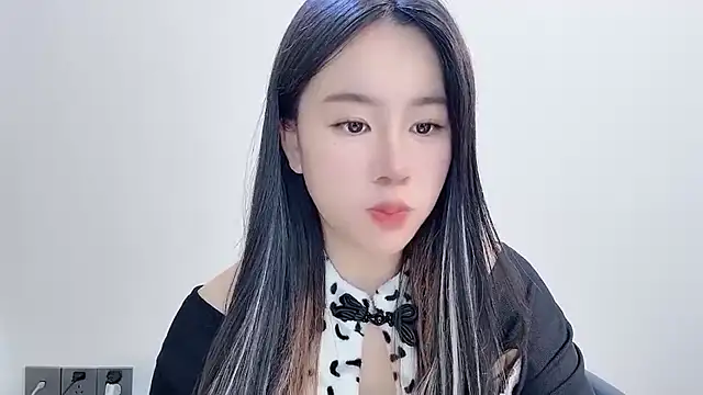 chloe-01 online show from December 2025 04:28:02 AM