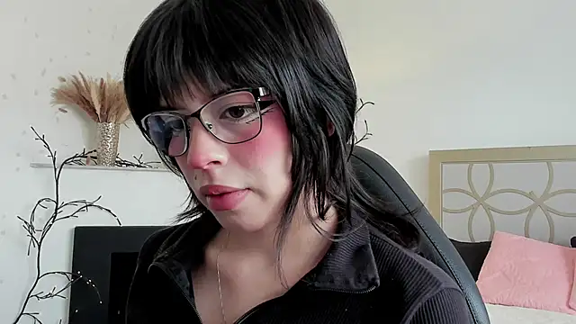 Snapshot of NattashaHotson chatting on February 2025 03:17:02 PM NattashaHotson online show from February 2025 03:17:02 PM