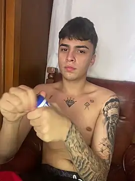 Snapshot of corey_tylerr chatting on February 2025 03:31:01 PM corey tylerr online show from February 2025 03:31:01 PM