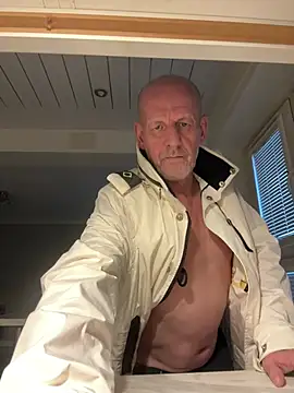 Snapshot of malematureisbest chatting on February 2026 04:48:01 PM malematureisbest online show from February 2026 04:48:01 PM