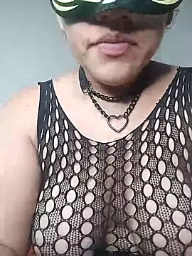 Snapshot of KatheFire chatting on October 2025 05:28:02 AM KatheFire online show from October 2025 05:28:02 AM