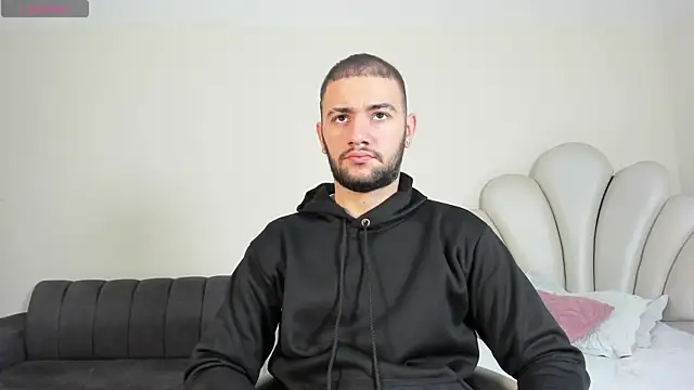 MaximusDick1  online show from June 2026 11:40:02 AM