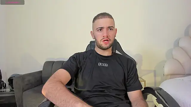 MaximusDick1  online show from June 2026 12:42:01 PM