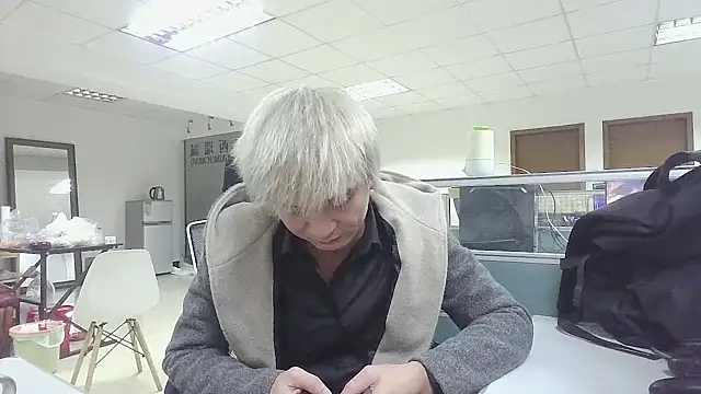 Snapshot of clisssx chatting on December 2024 12:05:01 PM clisssx online show from December 2024 12:05:01 PM