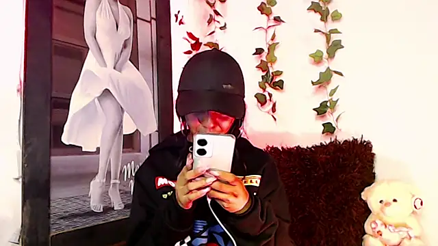 Snapshot of sofi_soft_ chatting on January 2025 02:14:02 AM sofi soft online show from January 2025 02:14:02 AM