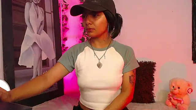 Snapshot of sofi_soft_ chatting on January 2025 04:10:02 AM sofi soft online show from January 2025 04:10:02 AM