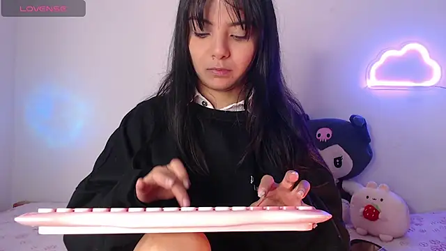 Snapshot of sofi_soft_ chatting on November 2025 06:08:01 PM sofi soft online show from November 2025 06:08:01 PM