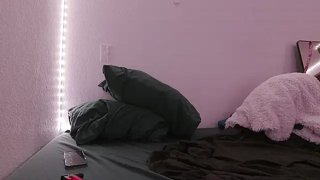 Snapshot of bearcloudcomputa chatting on October 2025 06:10:02 AM bearcloudcomputa online show from October 2025 06:10:02 AM