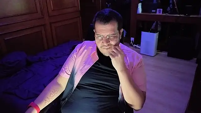 Snapshot of bearcloudcomputa chatting on February 2026 05:03:02 AM bearcloudcomputa online show from February 2026 05:03:02 AM