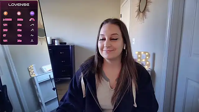 Brooklyn Bee online show from December 2024 08:28:02 PM