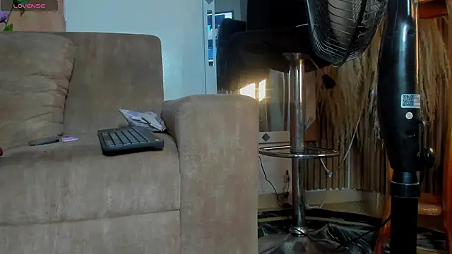 adhara hotter online show from October 2025 07:41:01 PM