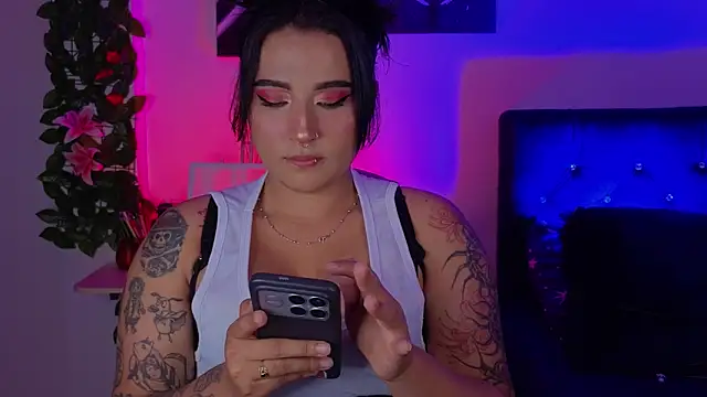Pauilina online show from June 2026 04:20:01 AM