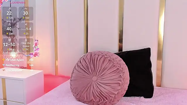 Snapshot of SalommeFlores chatting on February 2025 03:06:02 AM SalommeFlores online show from February 2025 03:06:02 AM