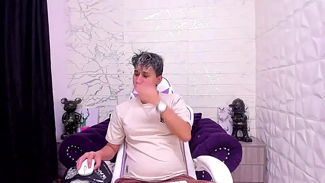 Im Milan Rs online show from February 2025 12:10:01 AM