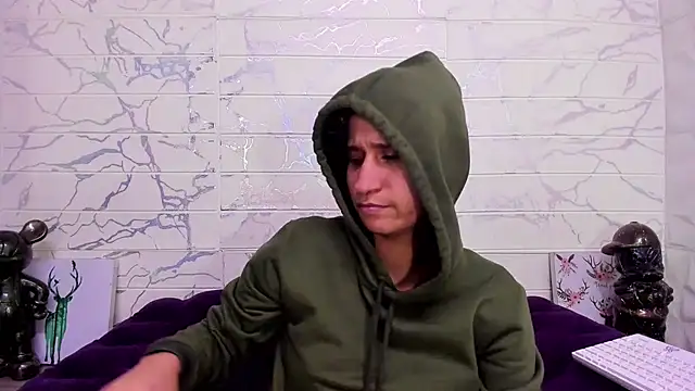 Im Milan Rs online show from February 2025 03:27:01 AM