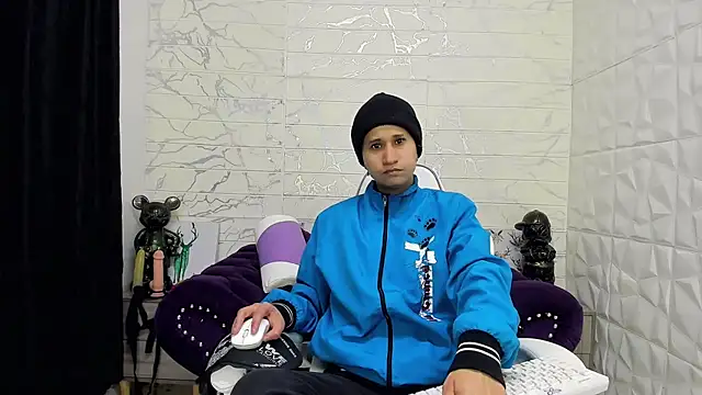 Im Milan Rs online show from February 2025 12:06:02 AM