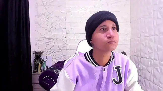 Im Milan Rs online show from February 2025 03:13:02 AM