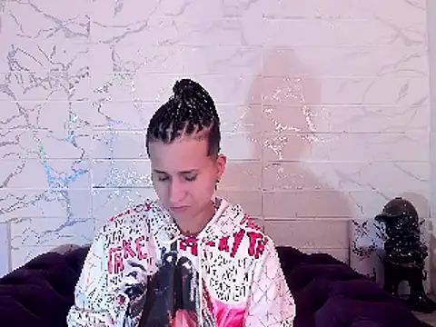 Im Milan Rs online show from March 2025 10:24:02 AM