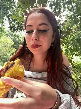 HannaSmiith online show from January 2025 05:09:01 PM