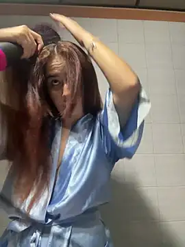 HannaSmiith online show from February 2025 09:45:02 AM