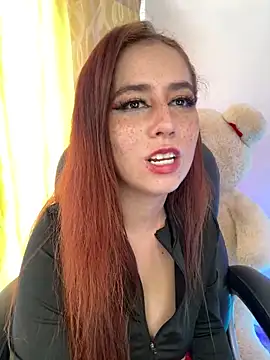 HannaSmiith online show from February 2025 04:31:01 PM