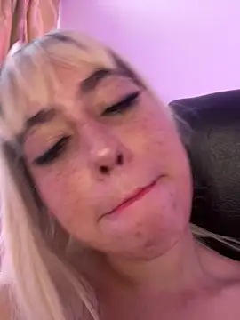 HannaSmiith online show from March 2025 01:21:01 PM