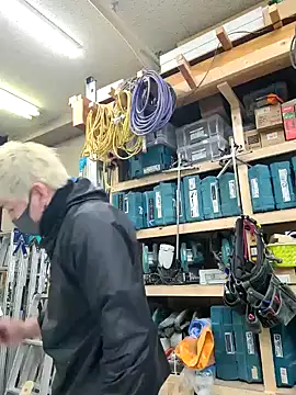 Snapshot of da--------i chatting on February 2025 06:51:02 AM da--------i online show from February 2025 06:51:02 AM