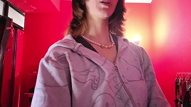 Snapshot of Ambar_Roux_ chatting on March 2026 06:01:01 PM Ambar Roux online show from March 2026 06:01:01 PM