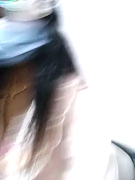 Snapshot of Amaaya_Baby chatting on January 2025 01:39:02 AM Amaaya Baby online show from January 2025 01:39:02 AM