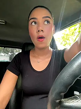  Luana online show from November 2025 05:56:02 PM