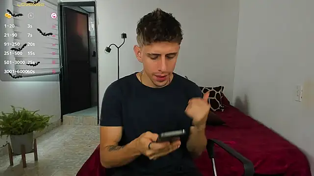 Jasperjoness online show from November 2025 07:25:01 PM