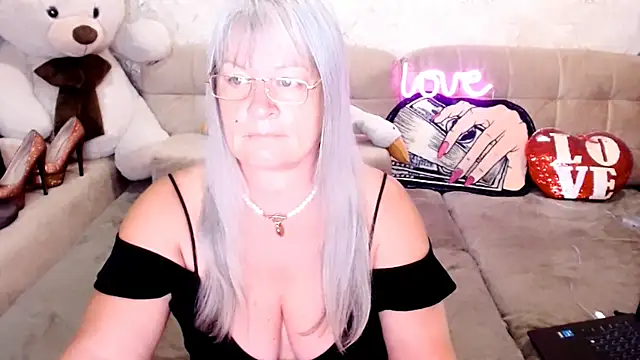 SiberiabBerry online show from August 2026 09:06:01 PM