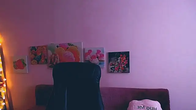 Hot Milady online show from February 2025 07:35:01 AM