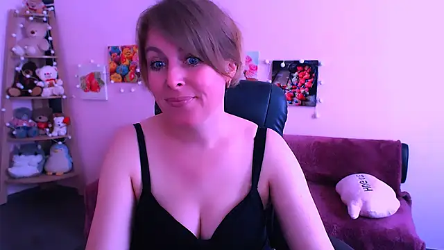 Hot Milady online show from April 2026 07:58:01 AM