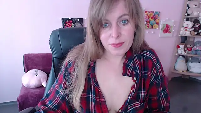 Hot Milady online show from May 2026 07:26:01 AM