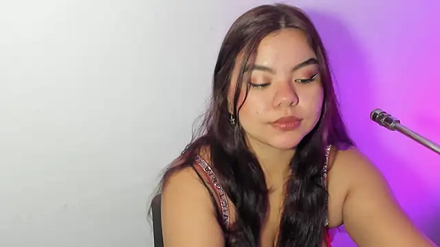 klhoe boobs online show from May 2026 04:19:02 AM