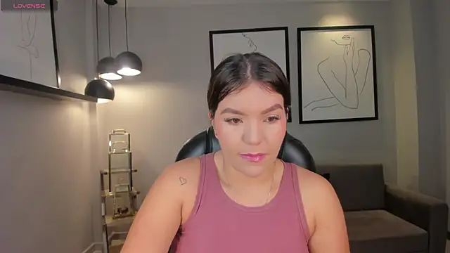 ValeriaRoldanX online show from June 2026 11:36:02 AM