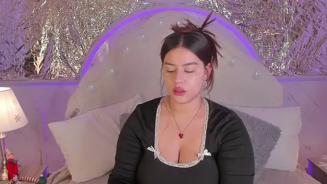 Miamontoya online show from December 2025 01:40:02 PM