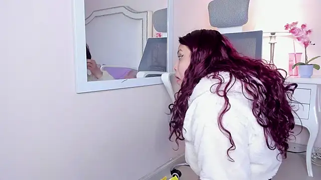 KIMAPRIL online show from November 2025 10:18:02 AM