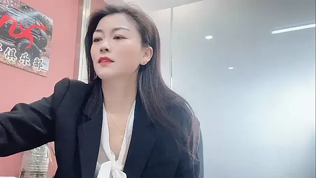 Snapshot of QianF-666 chatting on March 2026 02:18:02 AM QianF-666 online show from March 2026 02:18:02 AM