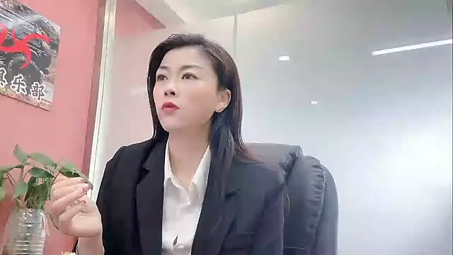 Snapshot of QianF-666 chatting on March 2026 01:21:02 AM QianF-666 online show from March 2026 01:21:02 AM