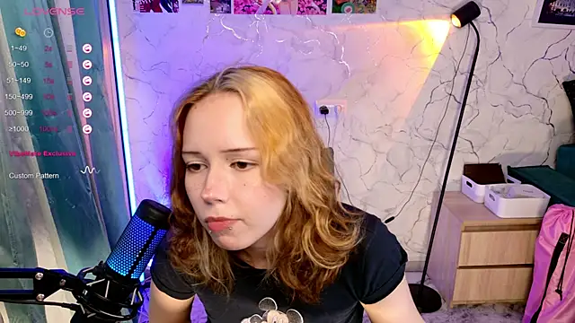 Snapshot of 812sunflowerinahat chatting on April 2026 02:07:01 PM 812sunflowerinahat online show from April 2026 02:07:01 PM