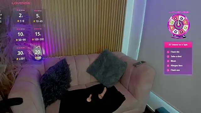 Snapshot of Hannie_ws chatting on December 2024 02:39:01 PM Hannie ws online show from December 2024 02:39:01 PM