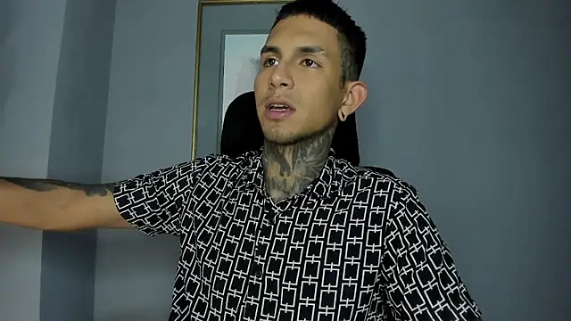 Travistanner 28 online show from February 2026 06:41:02 AM