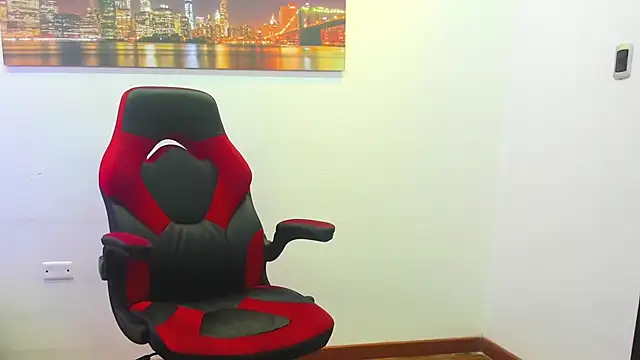 FRAN DESS online show from February 2025 06:46:02 PM