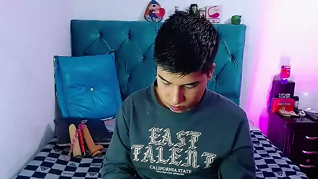 Snapshot of Randy_horny chatting on February 2025 11:20:01 PM Randy horny online show from February 2025 11:20:01 PM