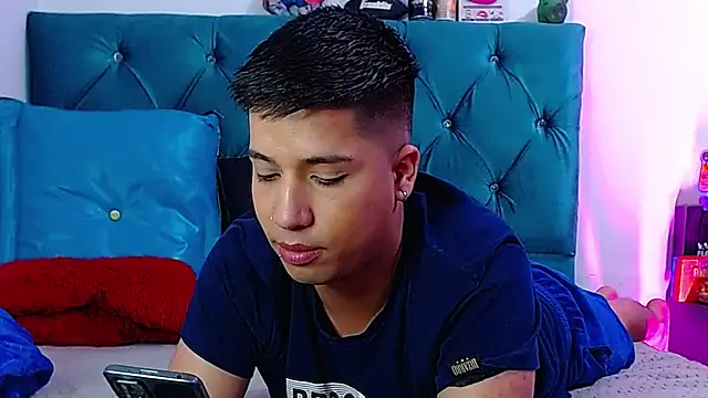 Snapshot of Randy_horny chatting on February 2025 11:20:02 PM Randy horny online show from February 2025 11:20:02 PM