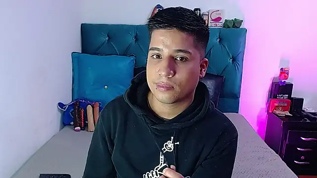 Snapshot of Randy_horny chatting on February 2025 03:23:02 AM Randy horny online show from February 2025 03:23:02 AM